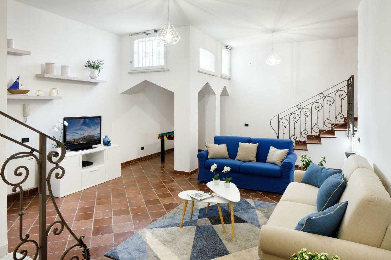 Villa D'Esposito - Sorrento Coast サンタニェッロ エクステリア 写真